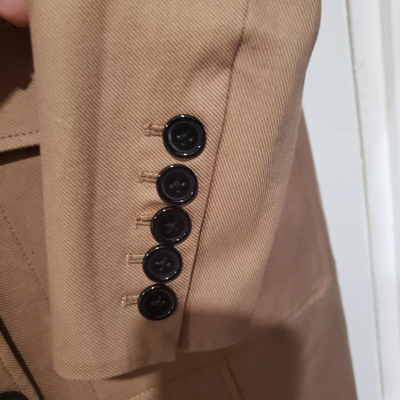 Veronica beard trench coat military style size 4 tan belted - Picture 5 of 6